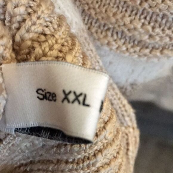 Gorgeous white fur knit sweater! Multi knit pattern - Picture 7 of 7